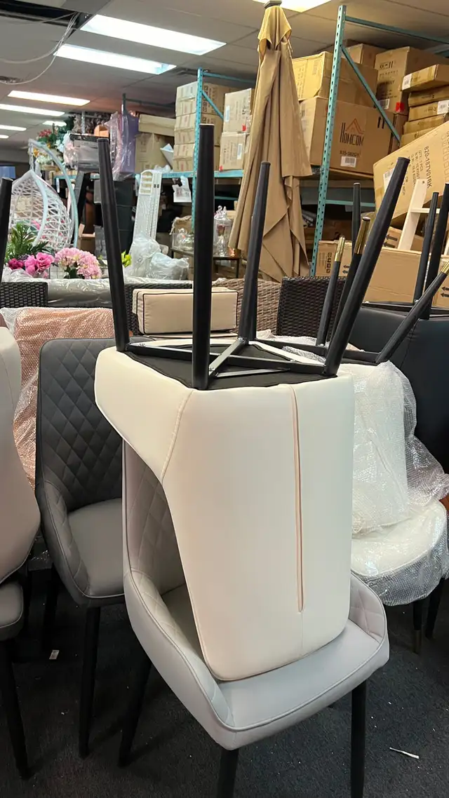 Heavy duty beautiful dining room chair anti-scratch Pu leather in Chairs & Recliners in Markham / York Region - Image 5