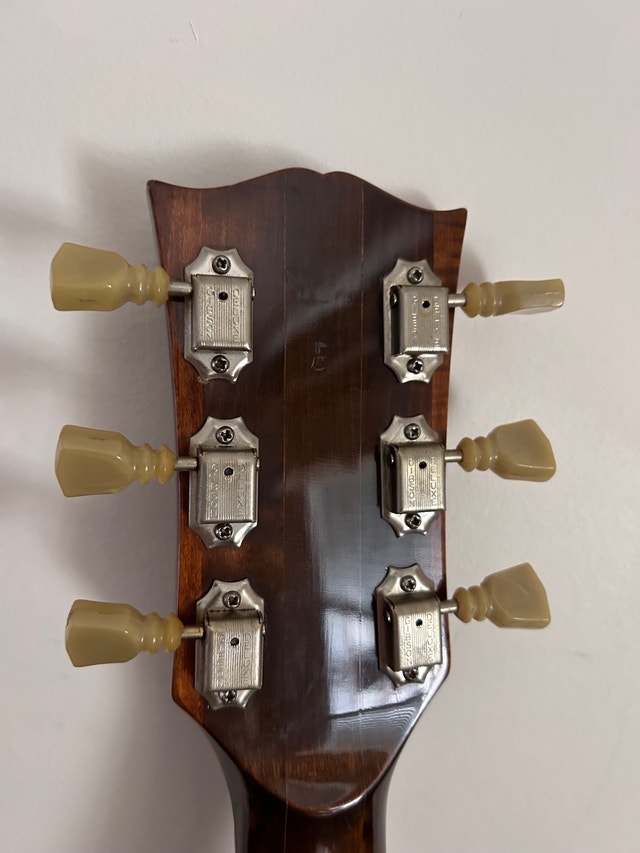GIBSON LES PAUL SIGNATURE 1970s Guitars Barrie Kijiji