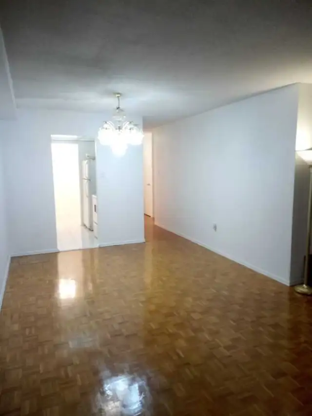 1000 sqft Condo $459,999 2+1 BDRM 1 bth + Balcony63654772747011120