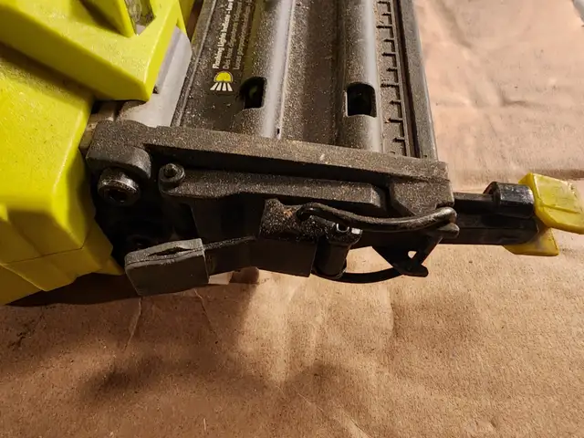 RYOBI 18V ONE+ AirStrike 18-Gauge Lithium-Ion Brad Nailer in Power Tools in Windsor Region - Image 11