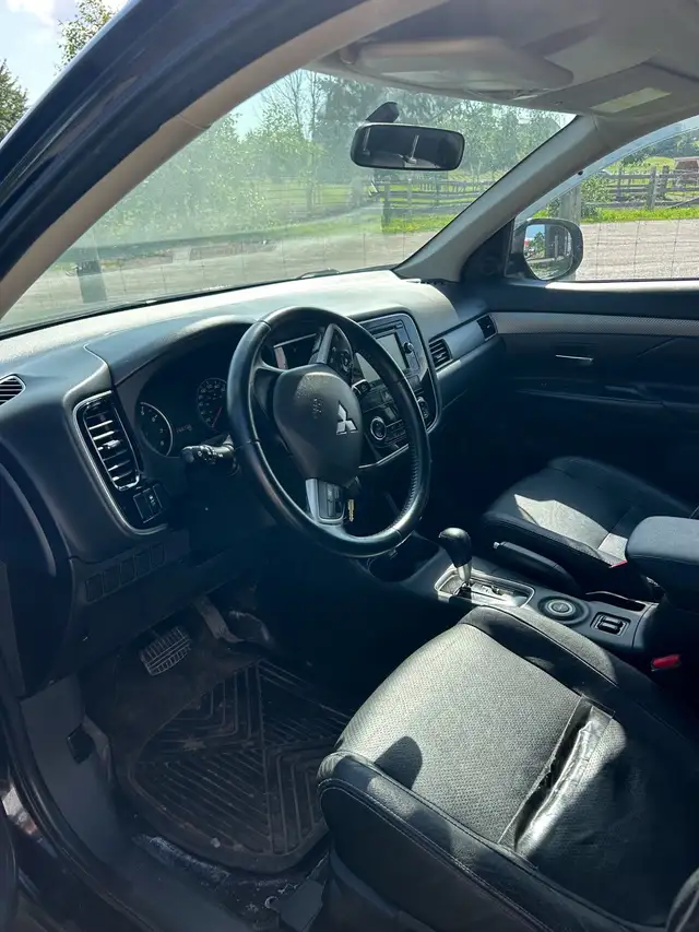 2015 Mitsubishi Outlander545693773910528004