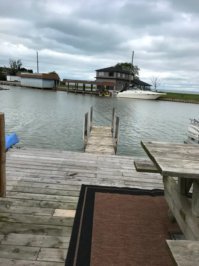Bugsy's Cottage -Muskie Lake St. Clair- Lighthouse Cove, Ontario in Ontario in Canada - Image 16