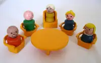 VINTAGE FISHER PRICE LITTLE PEOPLE LOT of FIVE with ACCESSORIES