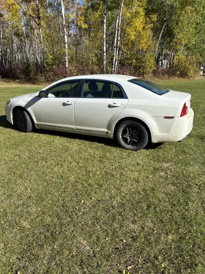 For sale 2009 Chevy Malibu LS. 3.5lt automatic. Runs and drives. NO SAFETY. 1200 obo. Call or text E...