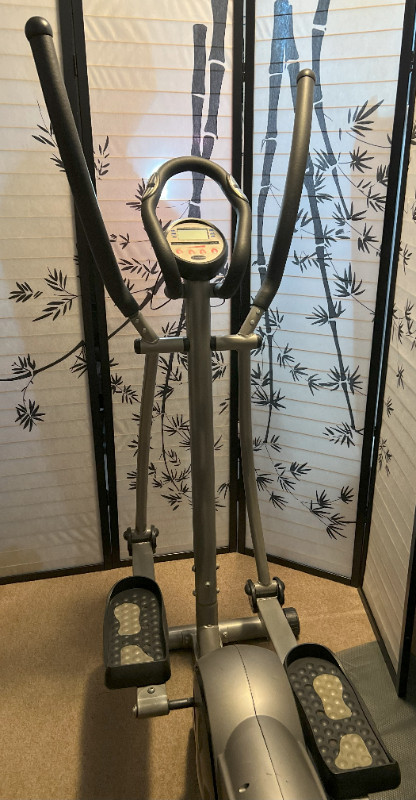 Free Spirit Elliptical in Exercise Equipment in Downtown-West End