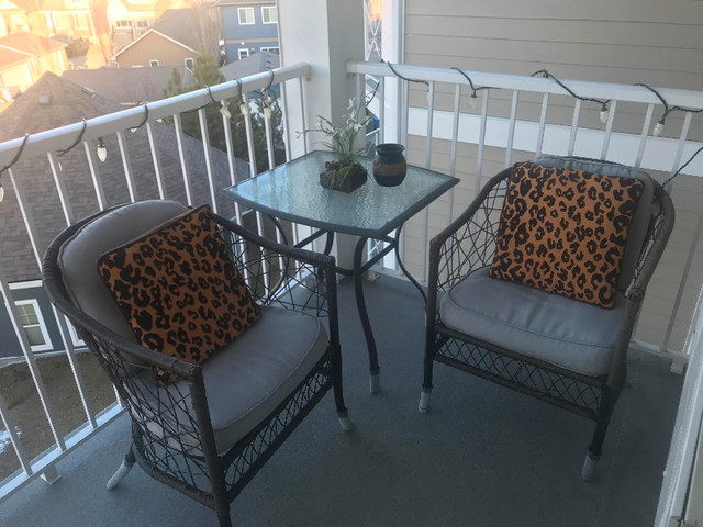 Glass Topped Patio table and Chair Set in Other Tables in Calgary