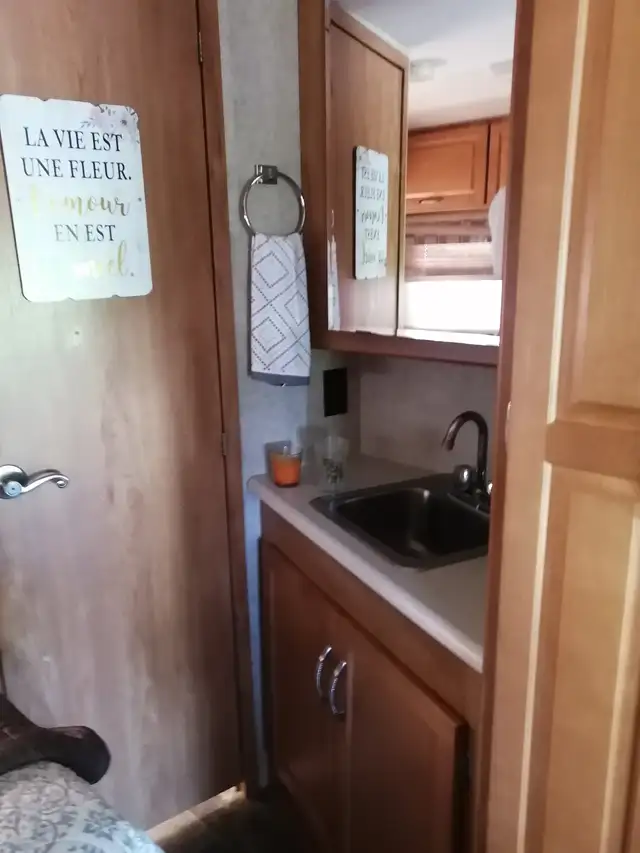 motorise 26 pieds   vr   wanagago in RVs & Motorhomes in Drummondville - Image 9
