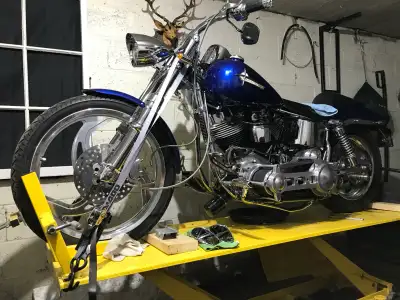 Very good condition almost new hydraulic heavy duty bike lift