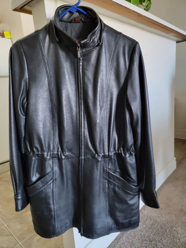 Danier Leather Jacket in Women's - Tops & Outerwear in Winnipeg - Image 3