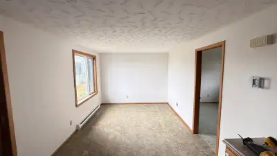 Discover this well-maintained and cozy house available for rent. This unit offers a practical layout...