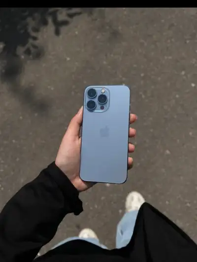 Apple iPhone 13 Pro, View more
