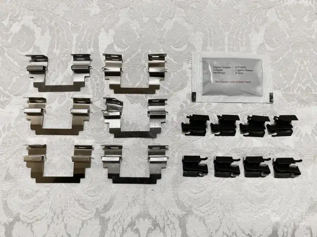 Lot of assorted hardware | brake pads disc brakes clips in Auto Body Parts in Mississauga / Peel Region - Image 2