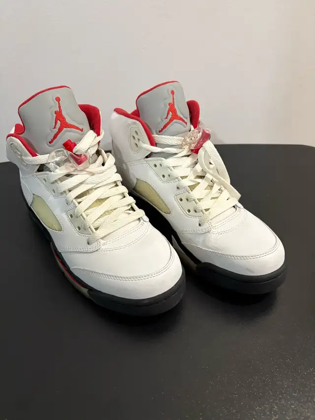 Air Jordan 5 Retro in Men's Shoes in City of Toronto - Image 4