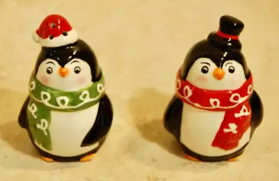 NEW Salt & Pepper Shakers Penguins Christmas, View more