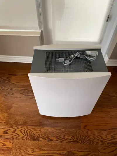 New over $800 Asking Price: $100 (Great Value) Breath in the freshness of clean air with the innovat...