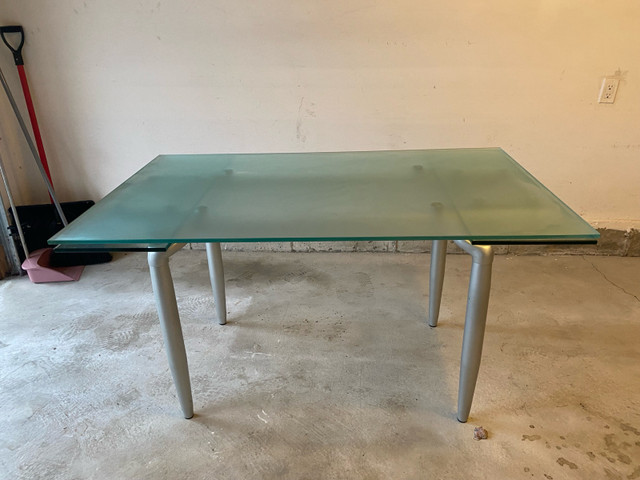 Glass table with easy extension  in Dining Tables & Sets in Oshawa / Durham Region - Image 4