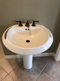 Pedestal Sink and Faucet