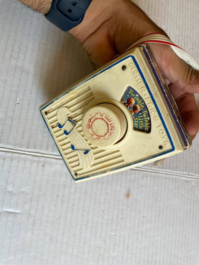 Fisher Price Vintage Pocket Radio Twinkle Little Star Music  in Toys & Games in Mississauga / Peel Region - Image 4