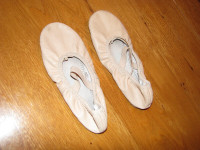 Chaussons de ballet roses/Ballet shoes, pointure/size 3N