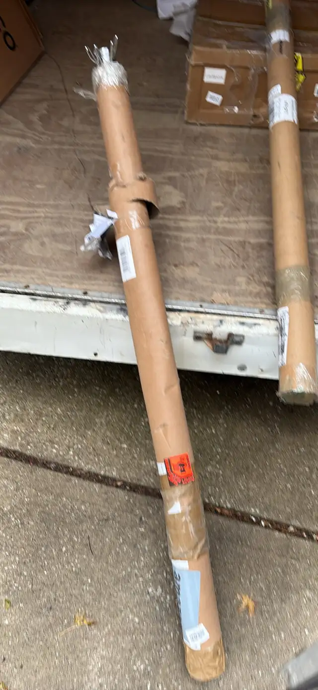 56" Olympic Barbell Bar, 2" Standard Straight Barbell Bars  in Exercise Equipment in Sarnia - Image 4