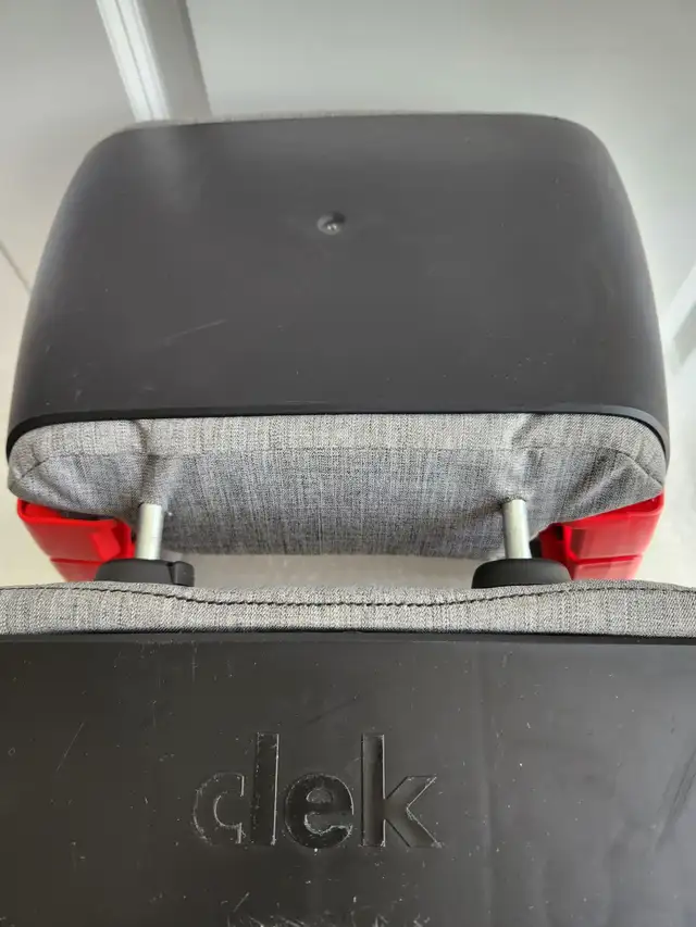 Clek Oobr Booster car seat Mammoth, no seat in Strollers, Carriers & Car Seats in Markham / York Region - Image 4