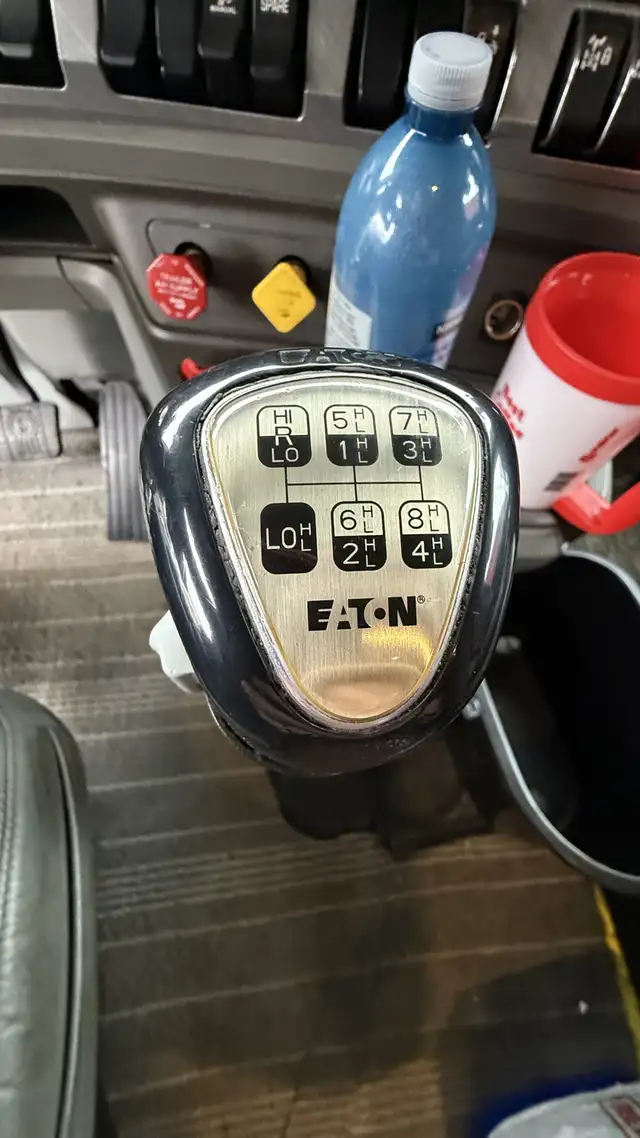 2019 Kenworth T680 in Heavy Trucks in Portage la Prairie - Image 9