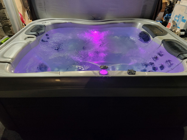 Several hot tubs available pricing varies prices include deliver in Hot Tubs & Pools in St. Catharines - Image 2