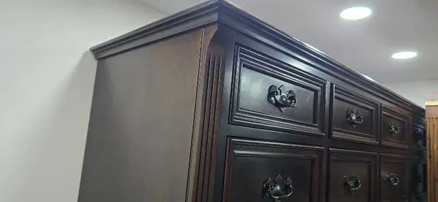 Gibbard Mahogany Wood Dresser in Dressers & Wardrobes in City of Toronto - Image 4