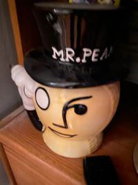 Ceramic Mr. Peanut jar 