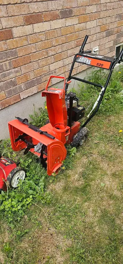 Ariens 520 snowblower delux (used), View more