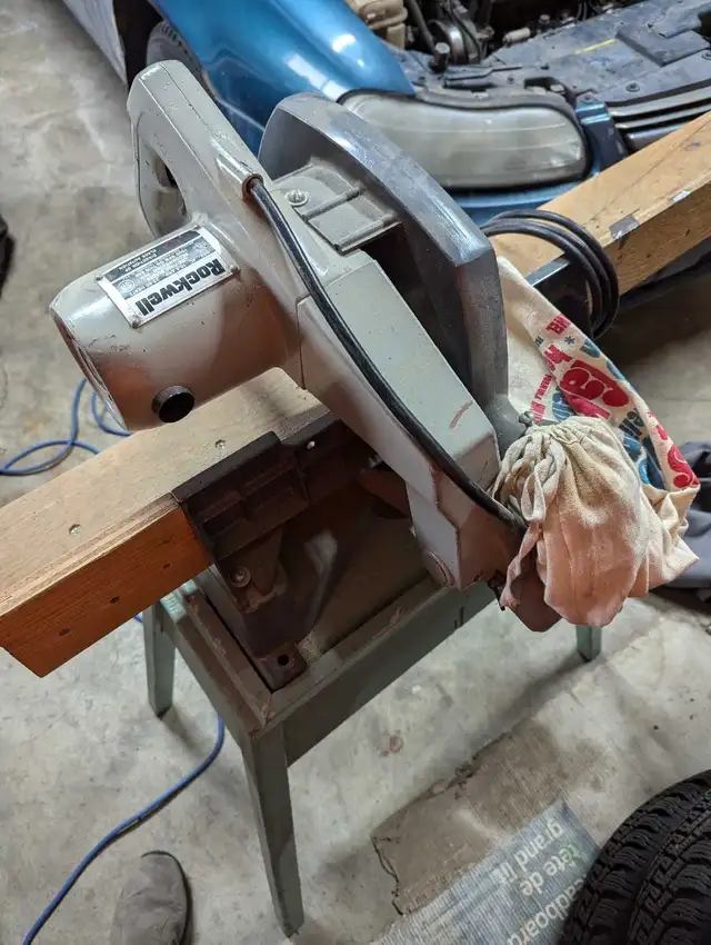 good miter saw 10 in ch or 9 inch in Power Tools in Edmonton - Image 5