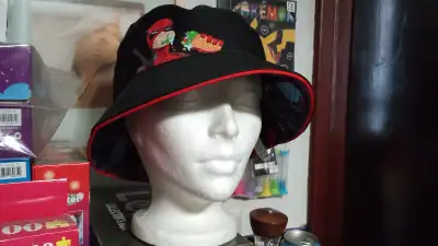 Chapeau Bob Deadpool Reversible Bucket hat Neuf. Livraison non-disponible. Je suis a 2 coins de rue...