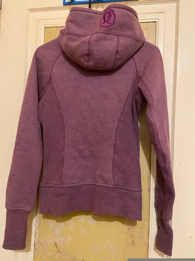 Lululemon zipper hoodie szXS (2) in Women's - Tops & Outerwear in City of Toronto - Image 4