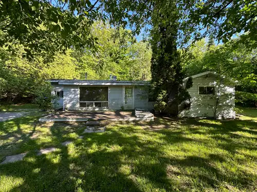 Spacious building lot appox 129’ frontage x 100’ deep for sale in Waubaushene. First pictures are be...
