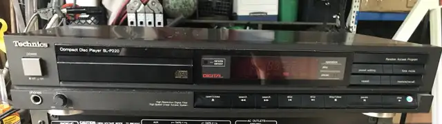 technics sl-p220 CD player in Stereo Systems & Home Theatre in Oakville / Halton Region - Image 3