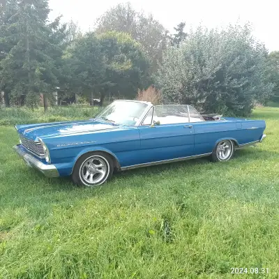 As is Cash only NO TAX private sale Made in CANADA AT PS PB PW Power convertible top Has repair manu...