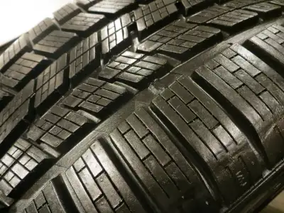 1 NEW take off 255/55/18 PIRELLI ice and snow tire , tread still full tread like new ONLY ONLY ONLY...