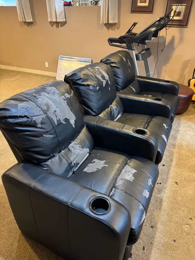 4 Home Theatre Recliner Chairs  in Chairs & Recliners in Winnipeg - Image 3