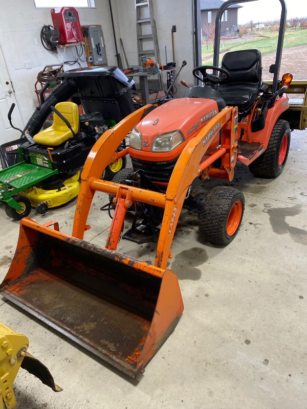 BX2360 Kubota tractor Farming Equipment Regina Kijiji