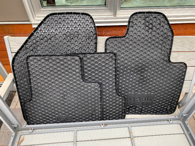 Jeep Cherokee Floor Mats in Other Parts & Accessories in Victoria - Image 4