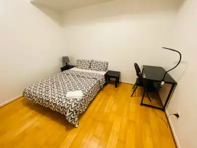 2nd Floor 3bedrooms Apt @ Kensington Market Sept1st