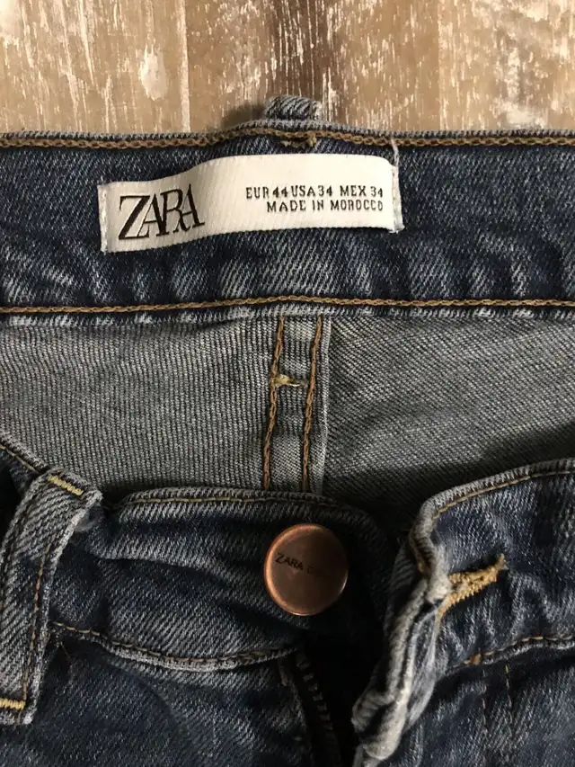 Zara men’s jeans in Men's in Hamilton - Image 4