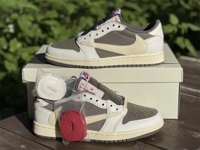 Jordan 1 Retro Low SP Travis Scott Reverse Mocha  in Men's Shoes in Mississauga / Peel Region - Image 2