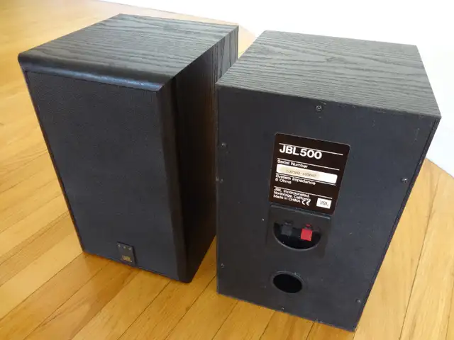JBL500 vintage 2-Way Bookshelf Speakers for sale in Speakers in Markham / York Region - Image 3