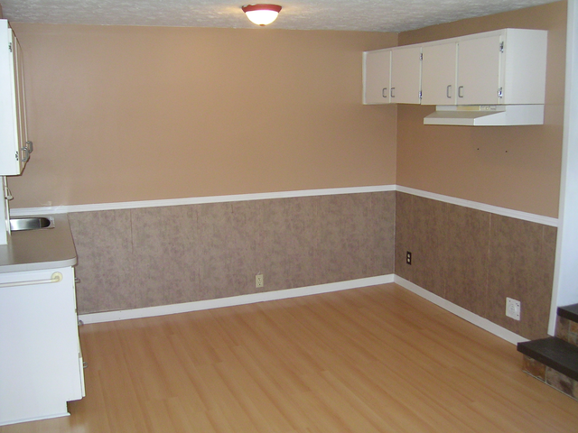 4 1/2 a louer 650$/mois s-sol très grand 588A McManamy in Long Term Rentals in Sherbrooke - Image 4
