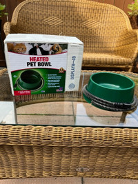 1 Quart Heated Outdoor Pet Water Bowl