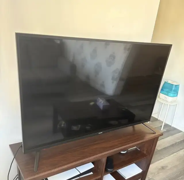 Toshiba 50" 4K fire smart tv in TVs in City of Montréal - Image 2