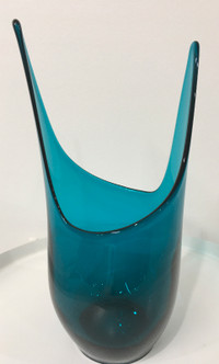 Vintage Handmade Peacock Blue/Teal Blue Stretched Art Glass Vase