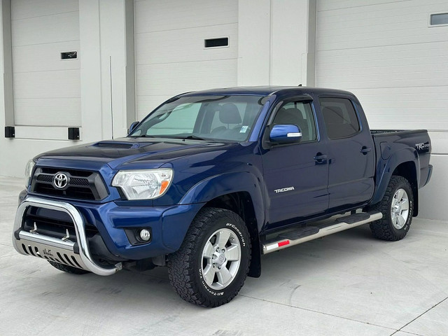 2012 4x4 Toyota Tacoma - Double Cab in Cars & Trucks in Edmonton