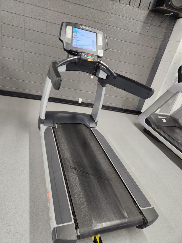 Life Fitness Treadmills Exercise Equipment Kitchener / Waterloo